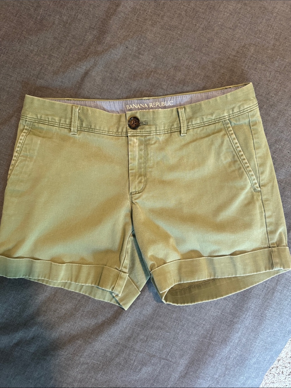 Banana Republic- Light Olive- City Chino Cuffed Shorts